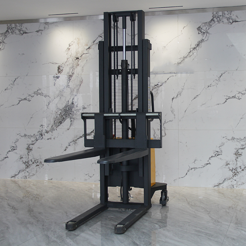 SPN Semi Electric Stacker with Straddle Leg 6